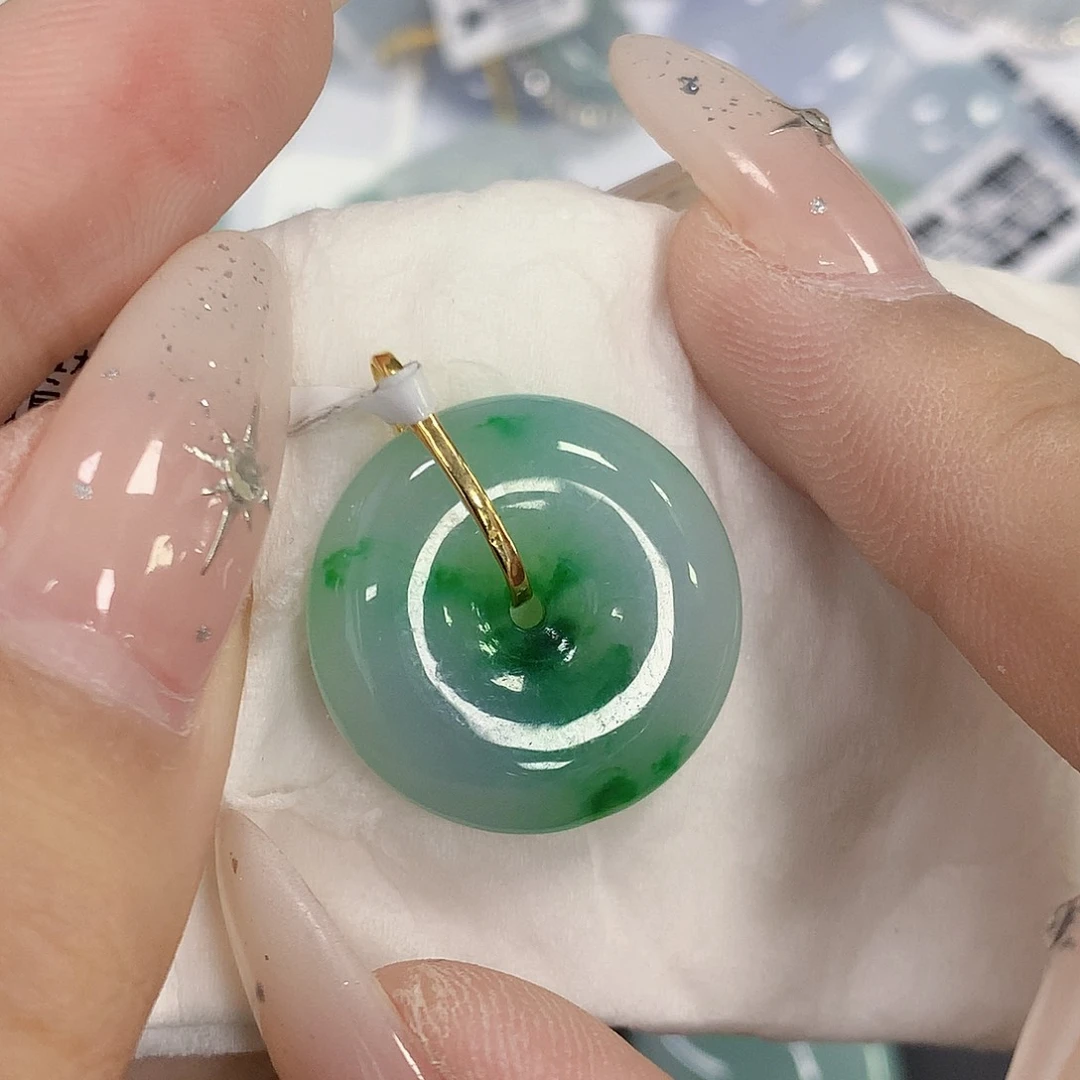 颈饰18K金镶嵌翡翠