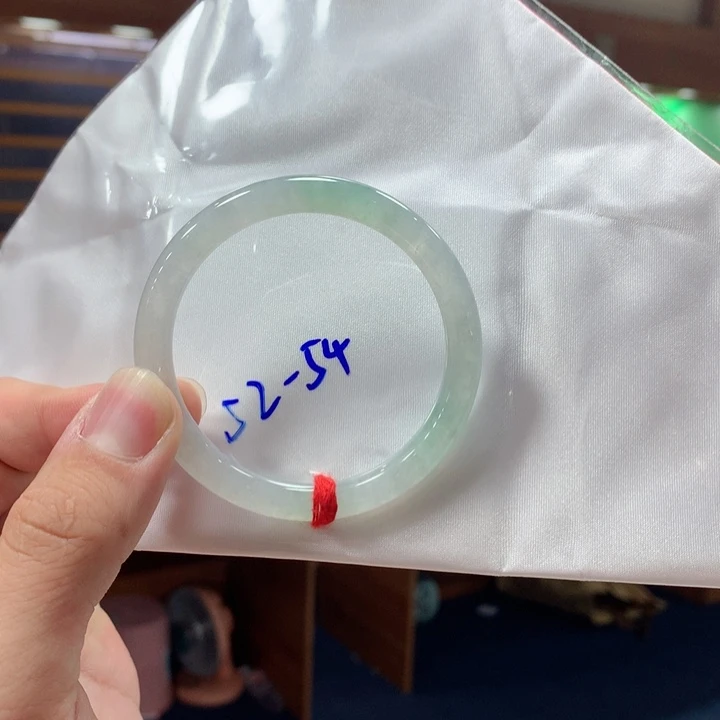 翡翠手镯未镶嵌买断