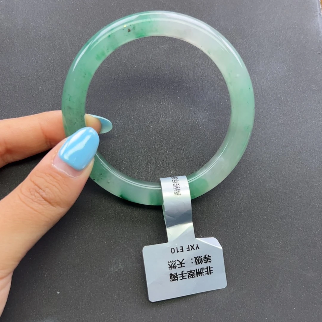 石英质玉未镶嵌手镯+周周55.5