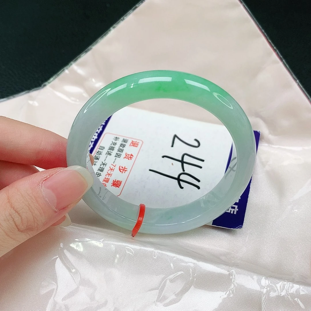 未镶嵌手镯翡翠翡翠手镯