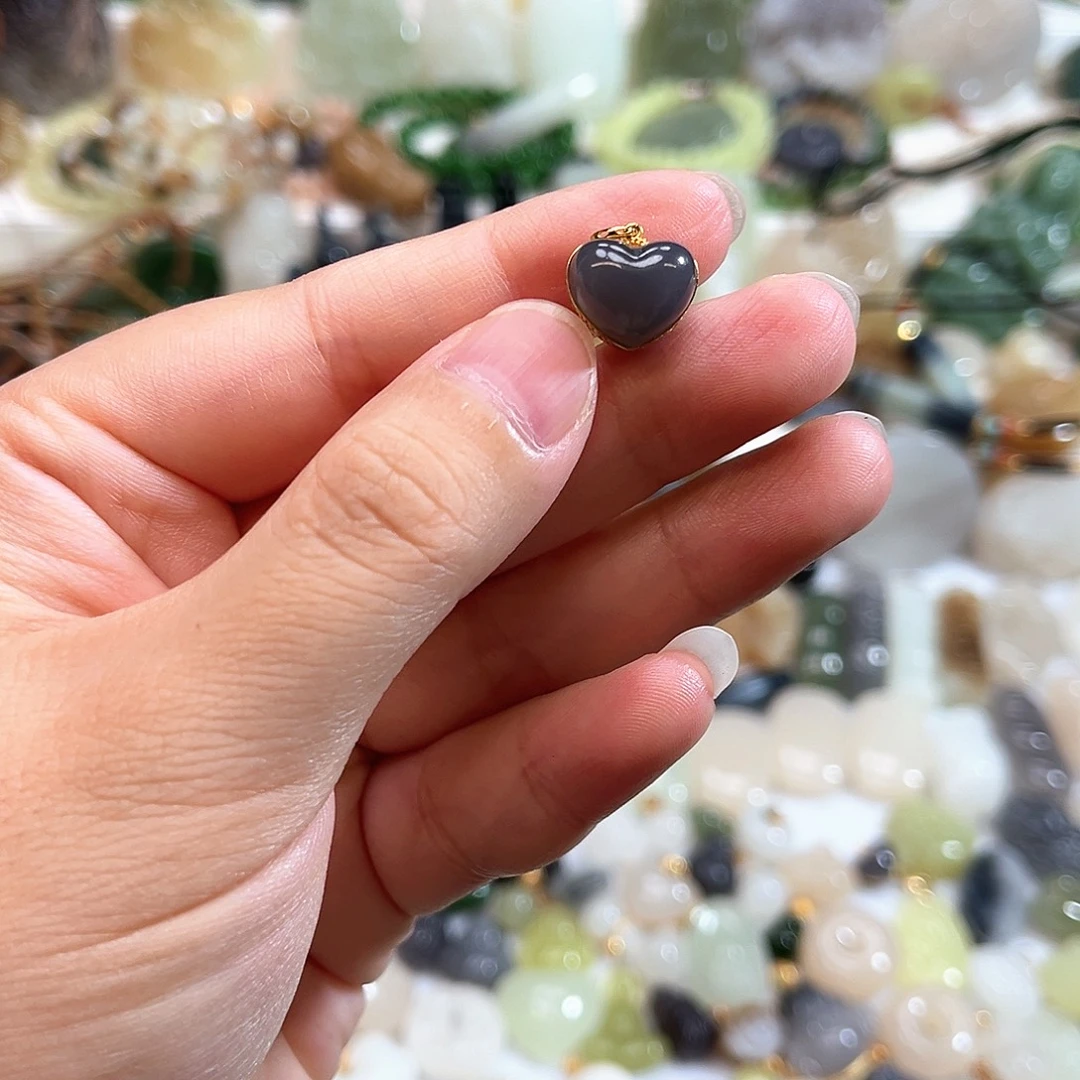 糖***8吊坠(赠链)18K金镶嵌和田玉