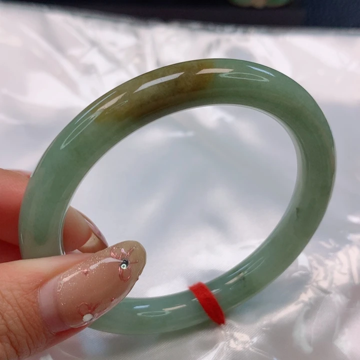 翡翠手镯（圆镯）未镶嵌