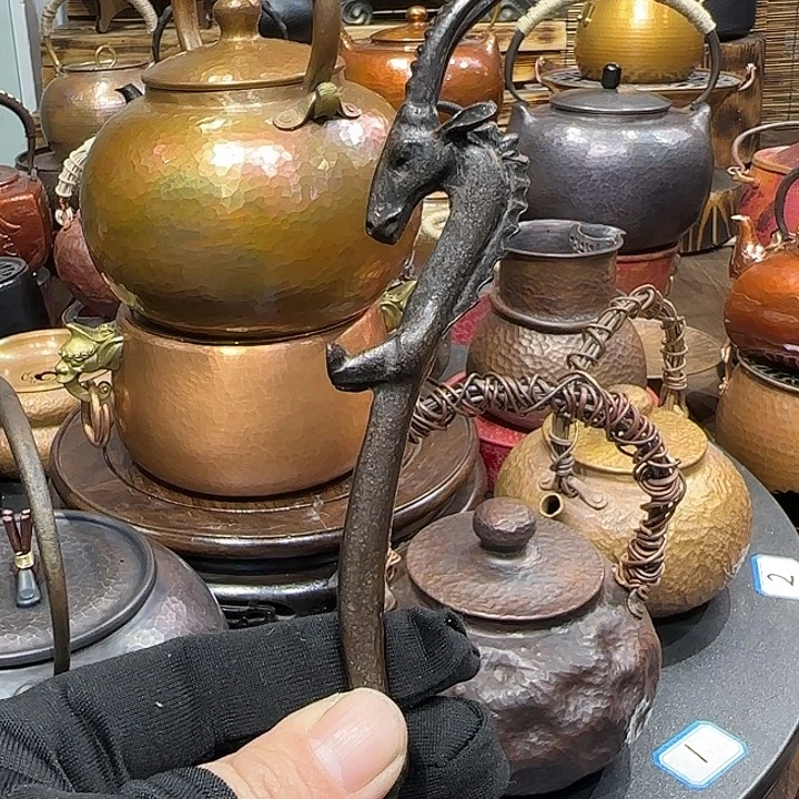 昆***厂紫铜手工制作壶叉