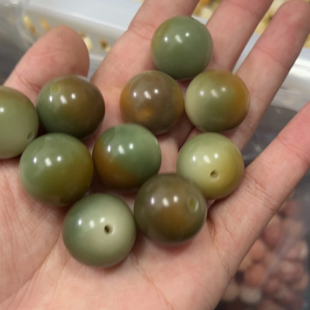 【闪购商品】白玉菩提吊坠z/19 25颗牛油果
