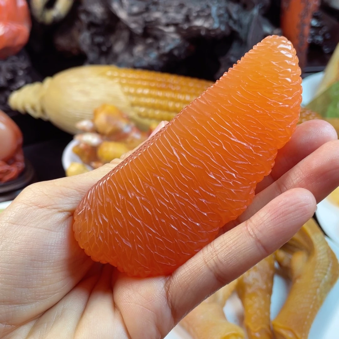 寿山石手艺人雕刻