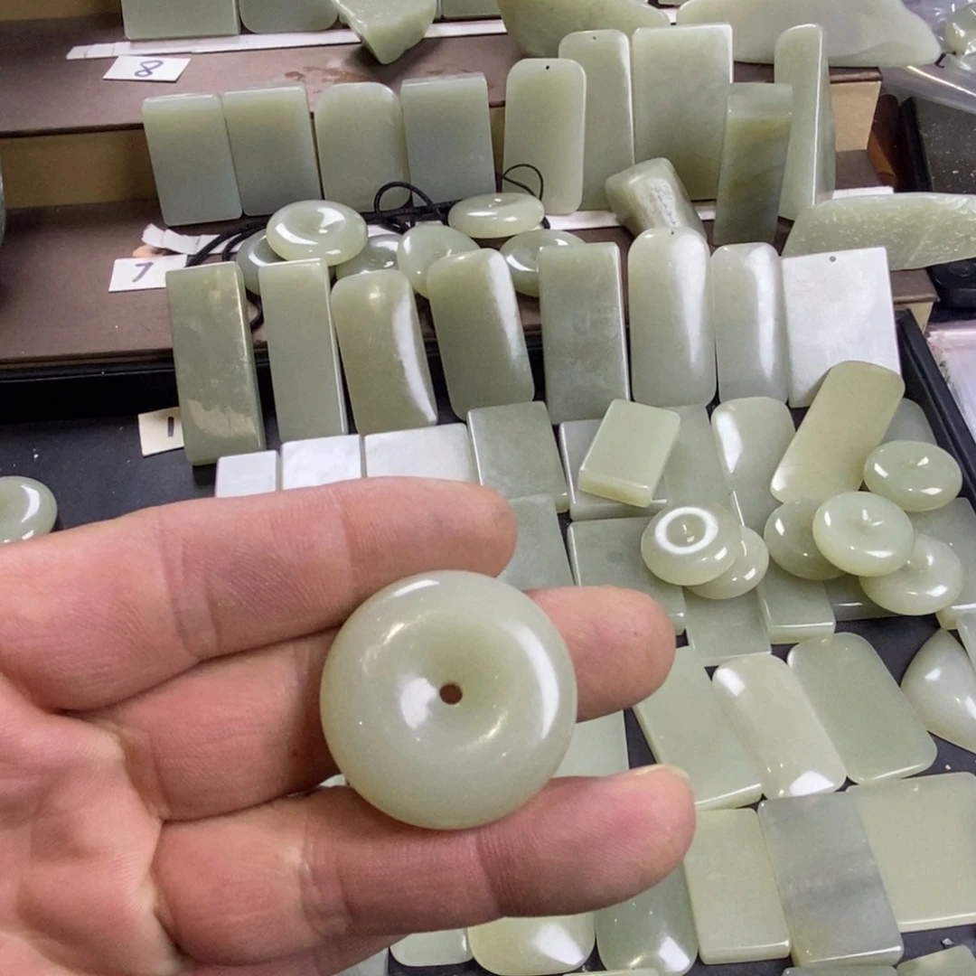 颈饰未镶嵌和田玉茉*54