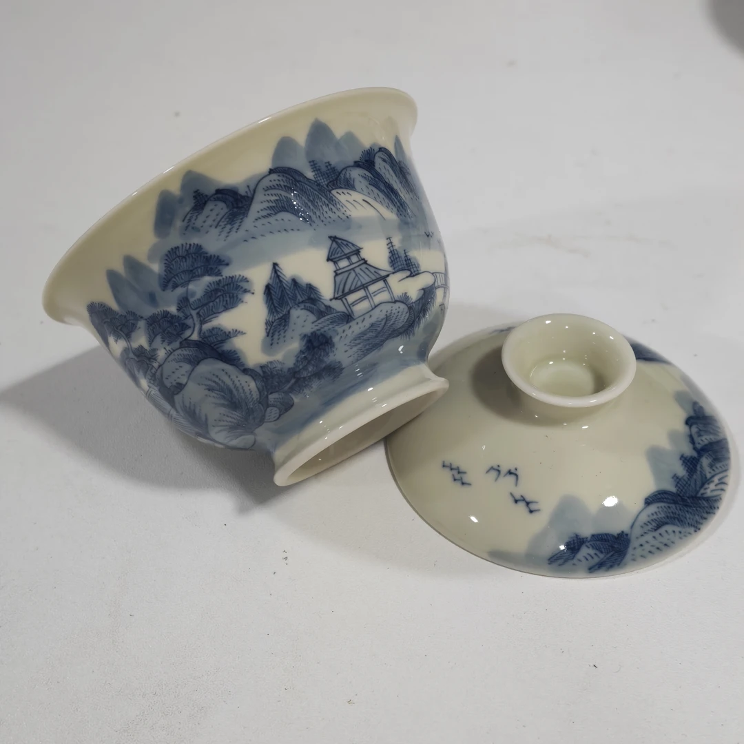 立勤堂青花山水盖碗