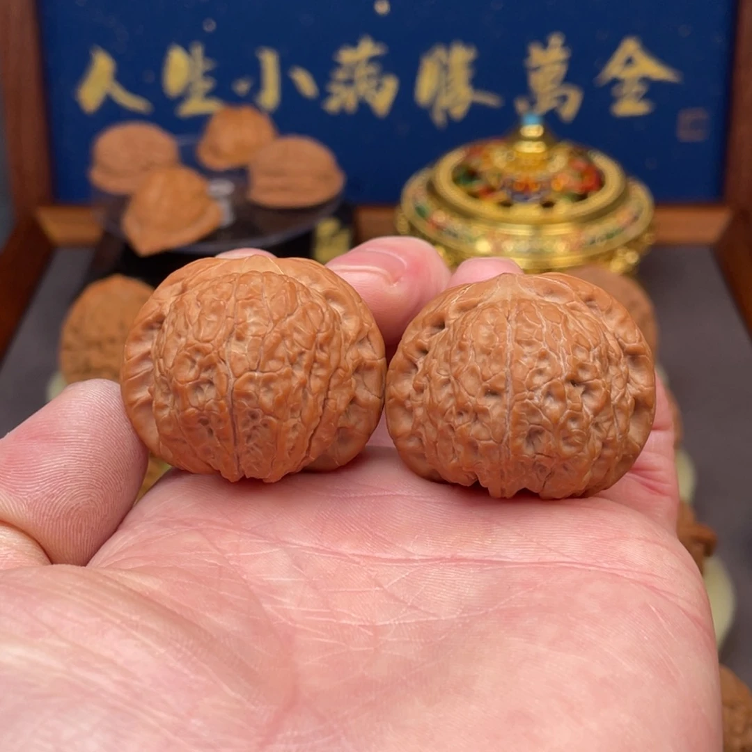 核桃把件血麒麟：37全品