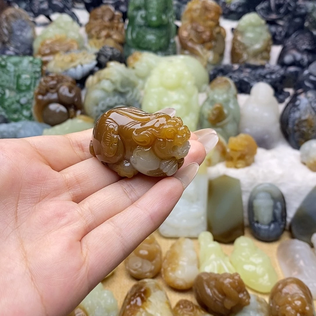 0***7和田玉未镶嵌颈饰