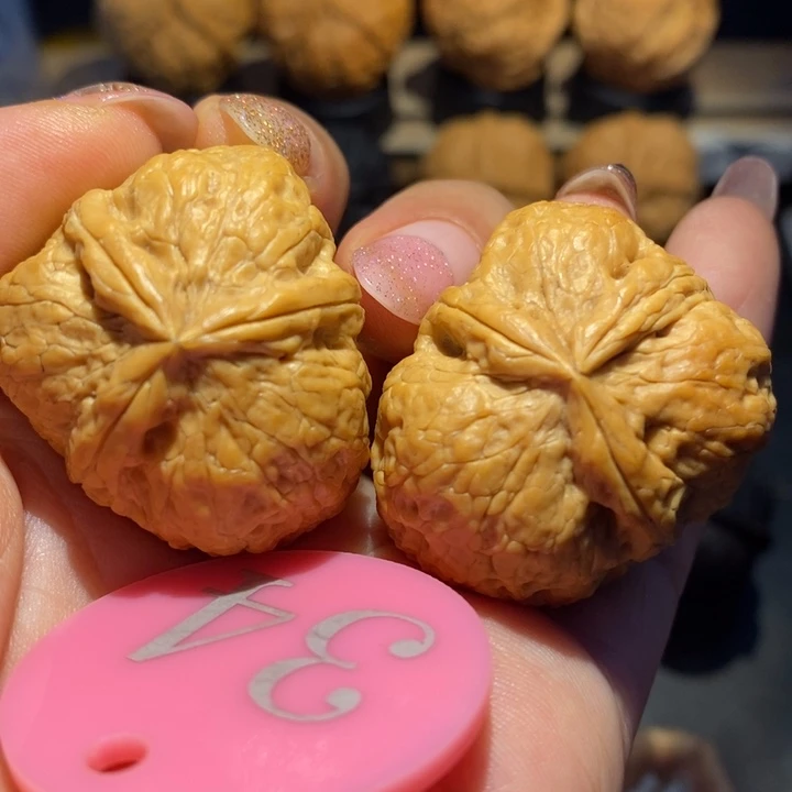 核桃萌包三棱尺寸35