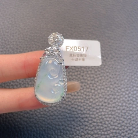 【闪购商品】颈饰银S925镶嵌翡翠