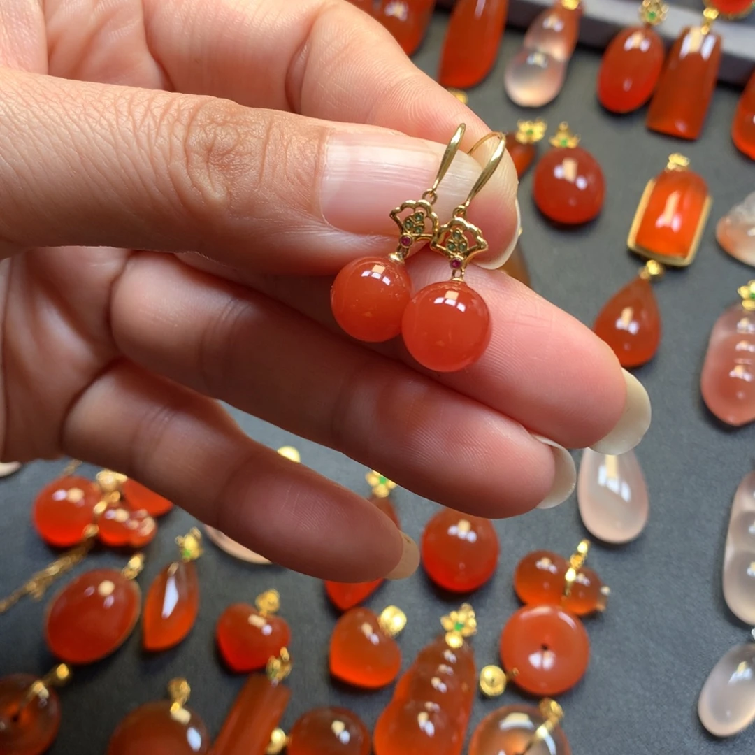 南红玛瑙未镶嵌颈饰