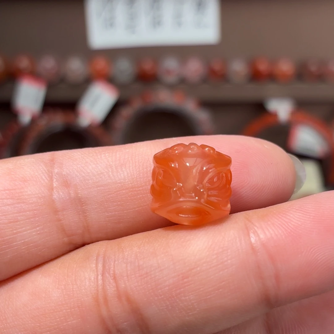 未镶嵌川料南红玛瑙通孔醒狮头