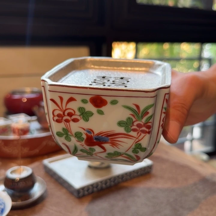 壶承天的作品是由一个人