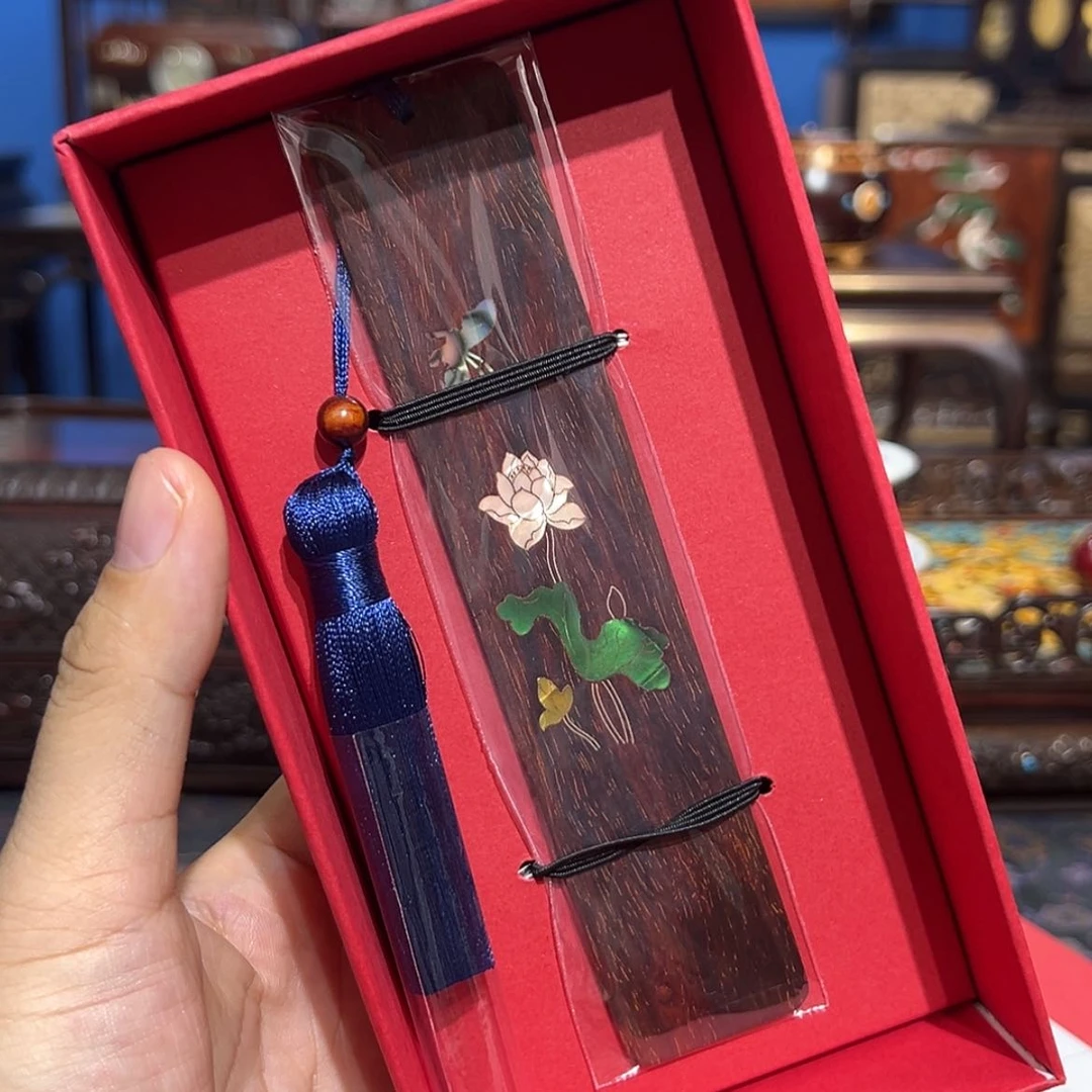 【闪购商品】紫檀木类成套家具书签