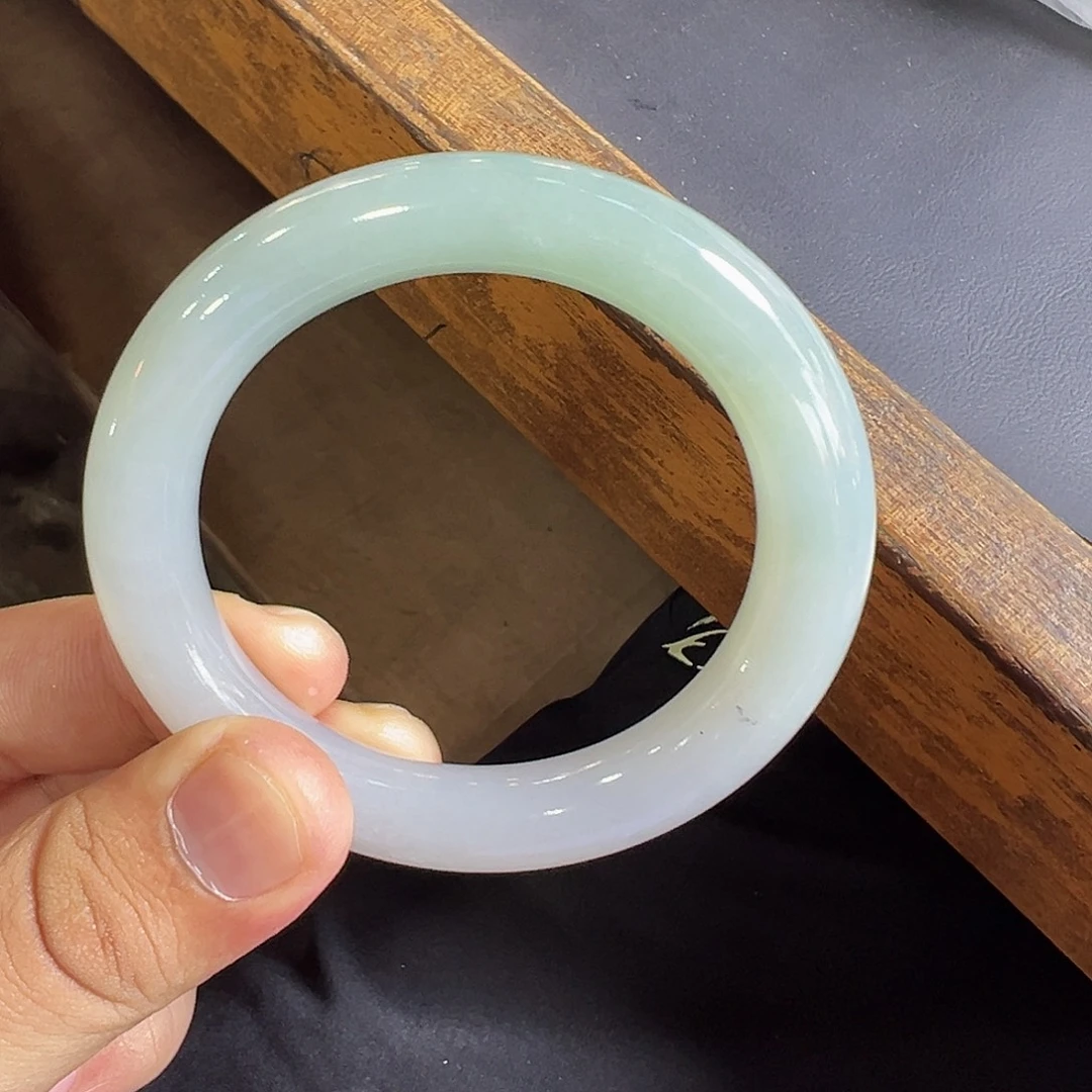 翡翠未镶嵌手镯翡翠手镯