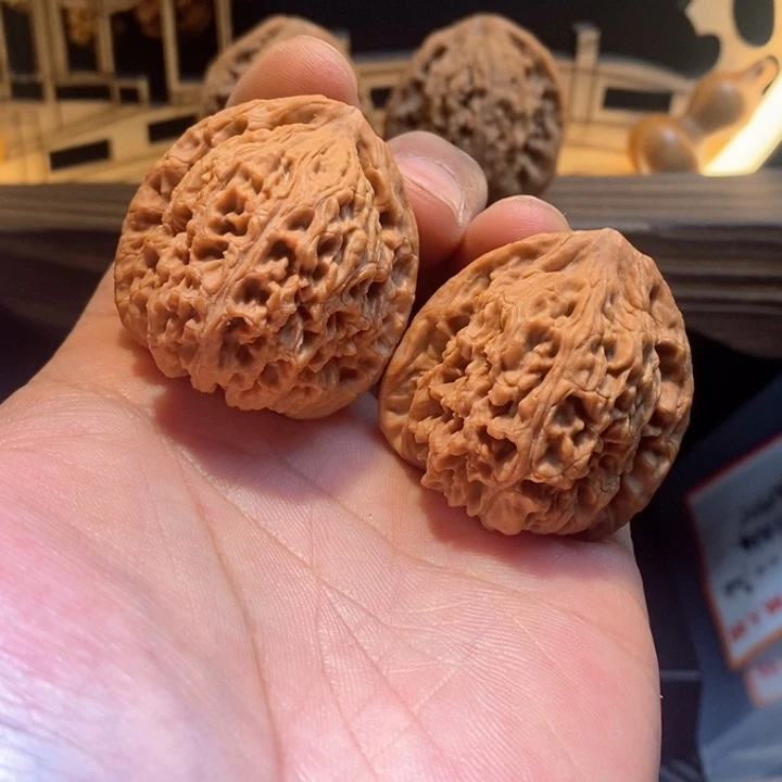 文玩核桃把件么*。38高三角福利