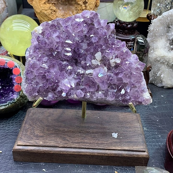 未镶嵌水晶大型摆件（非配饰）