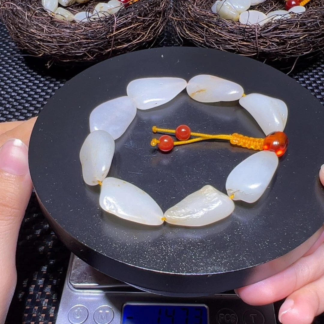 青***吉和田玉（子料）未镶嵌吊坠(不含链)35克-35