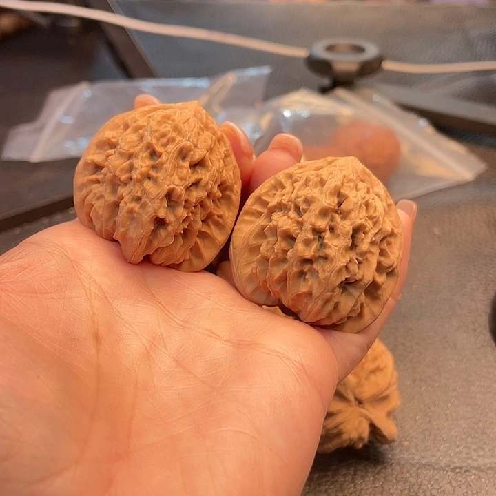 文玩核桃把件霞云令18