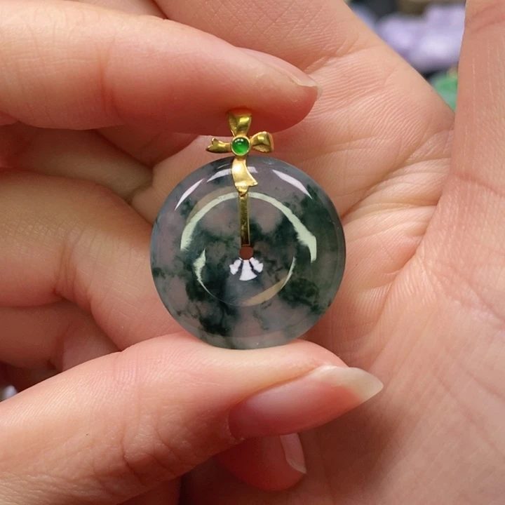 翡翠颈饰未镶嵌吊坠