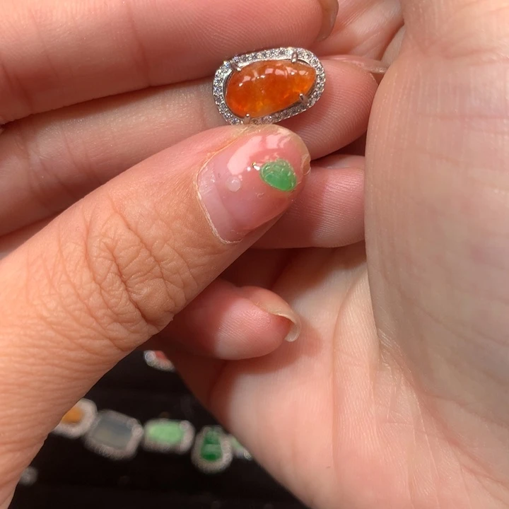 霸***妻翡翠银S925镶嵌颈饰提溜