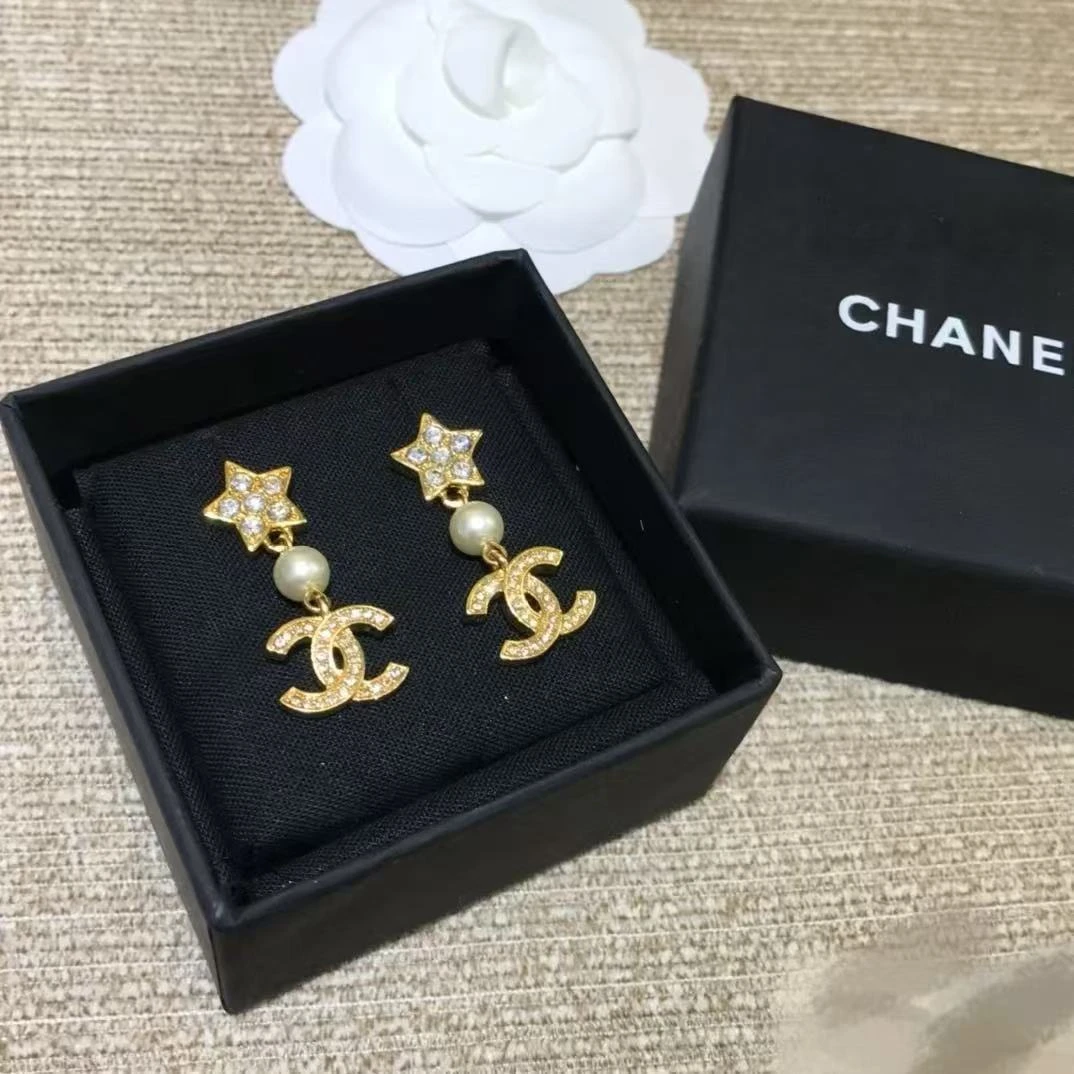 95新 Chanel/香奈儿 坤球奢选香奈儿20双c耳钉