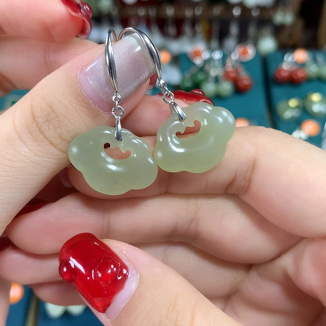 和田玉银S925镶嵌耳饰祥云锁