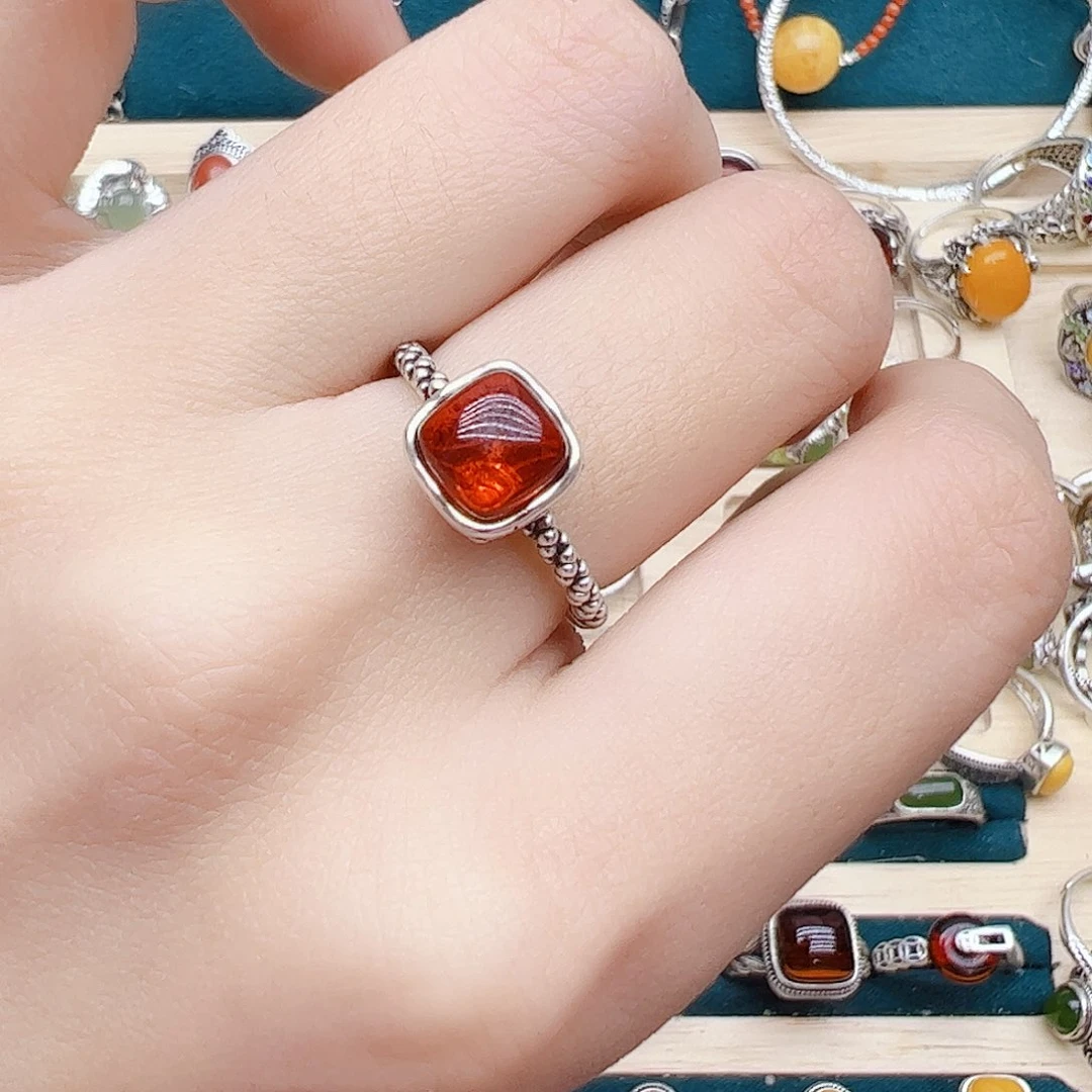 血珀戒指银S925镶嵌天然血珀