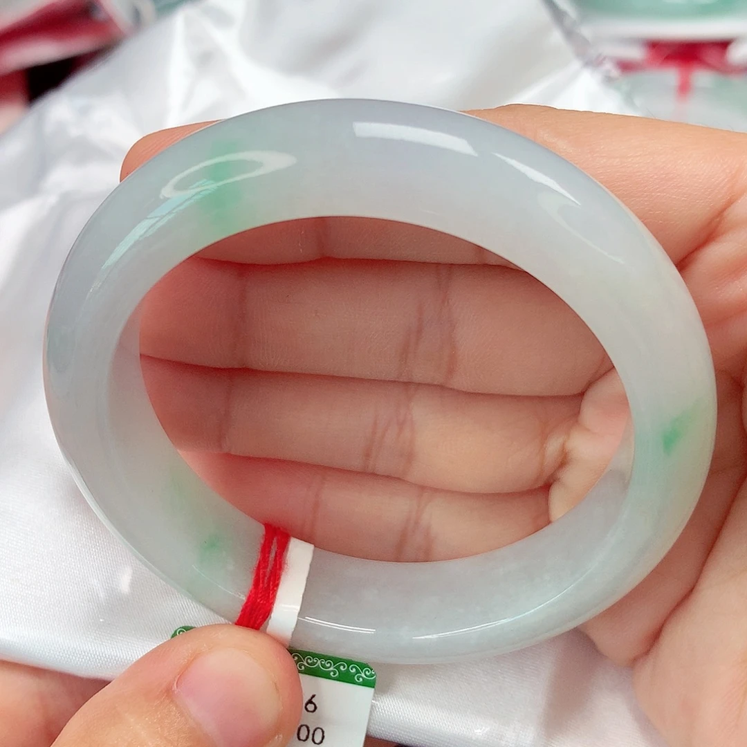 未镶嵌手镯翡翠天然翡翠手镯