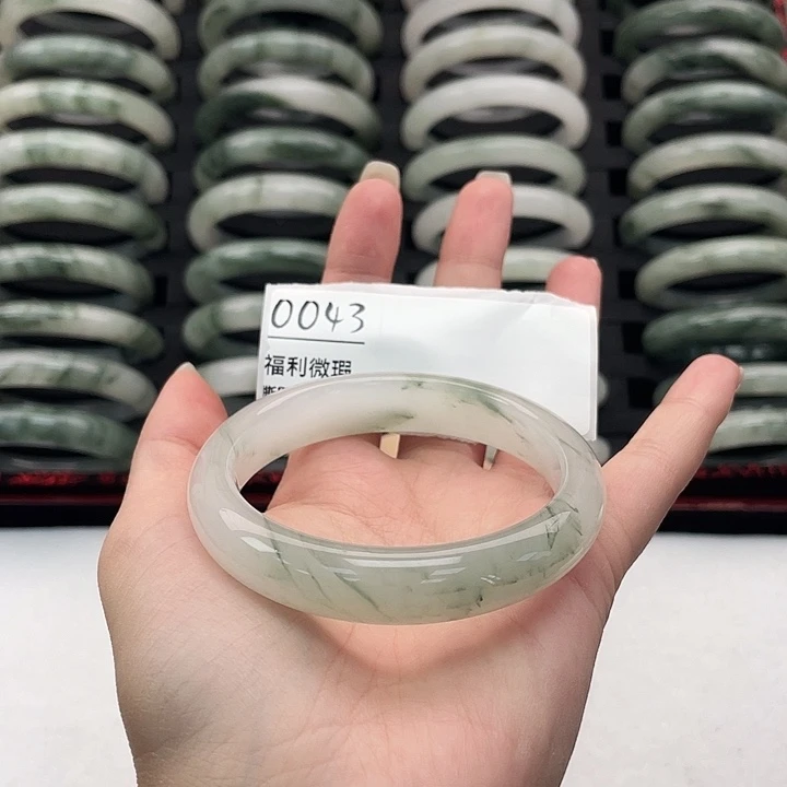 石英岩玉未镶嵌手镯