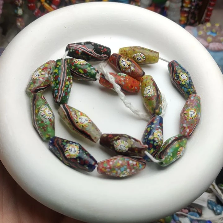 琉璃非金属西亚琉璃人脸一条