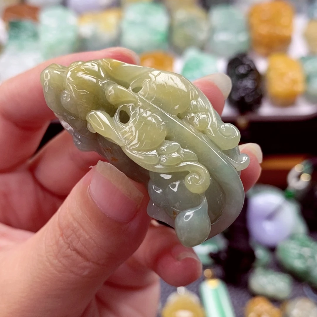 颈饰18K金镶嵌翡翠翡翠