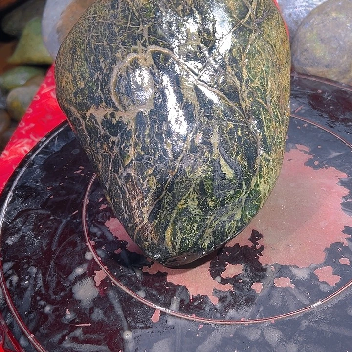 倍***赵蛇纹石玉未镶嵌藏玉药王石精美摆件