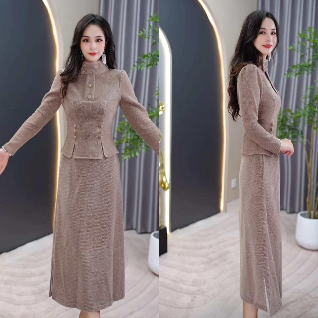 2025秋冬加厚内搭驼色简约高级感百搭大气轻职风两件套长袖连衣裙