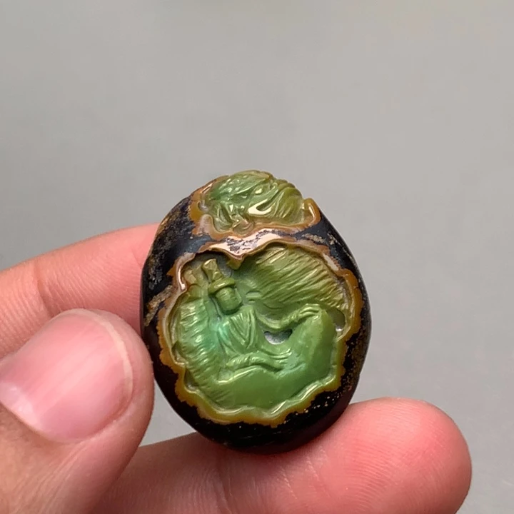 绿松石未镶嵌颈饰