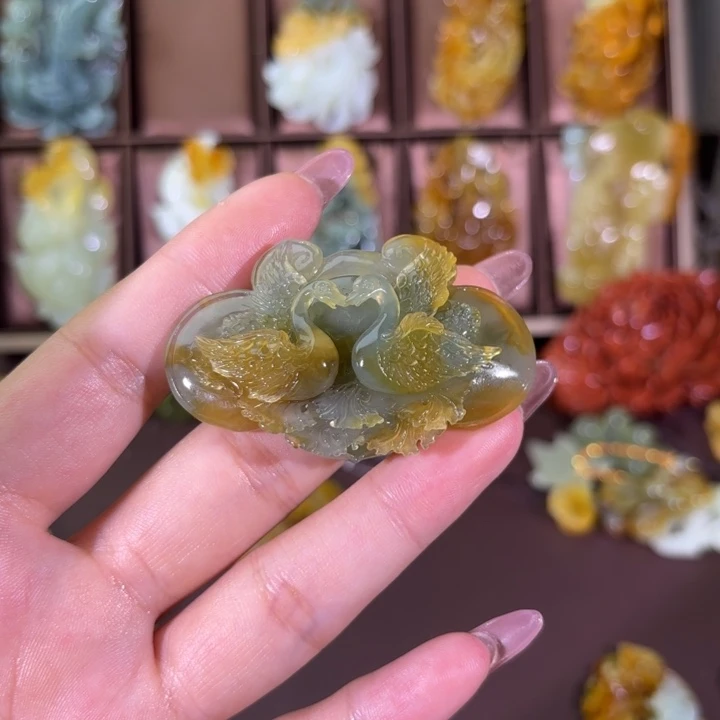 未镶嵌蛇纹石玉颈饰不*海