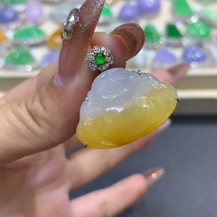 翡翠颈饰18K金镶嵌翡翠