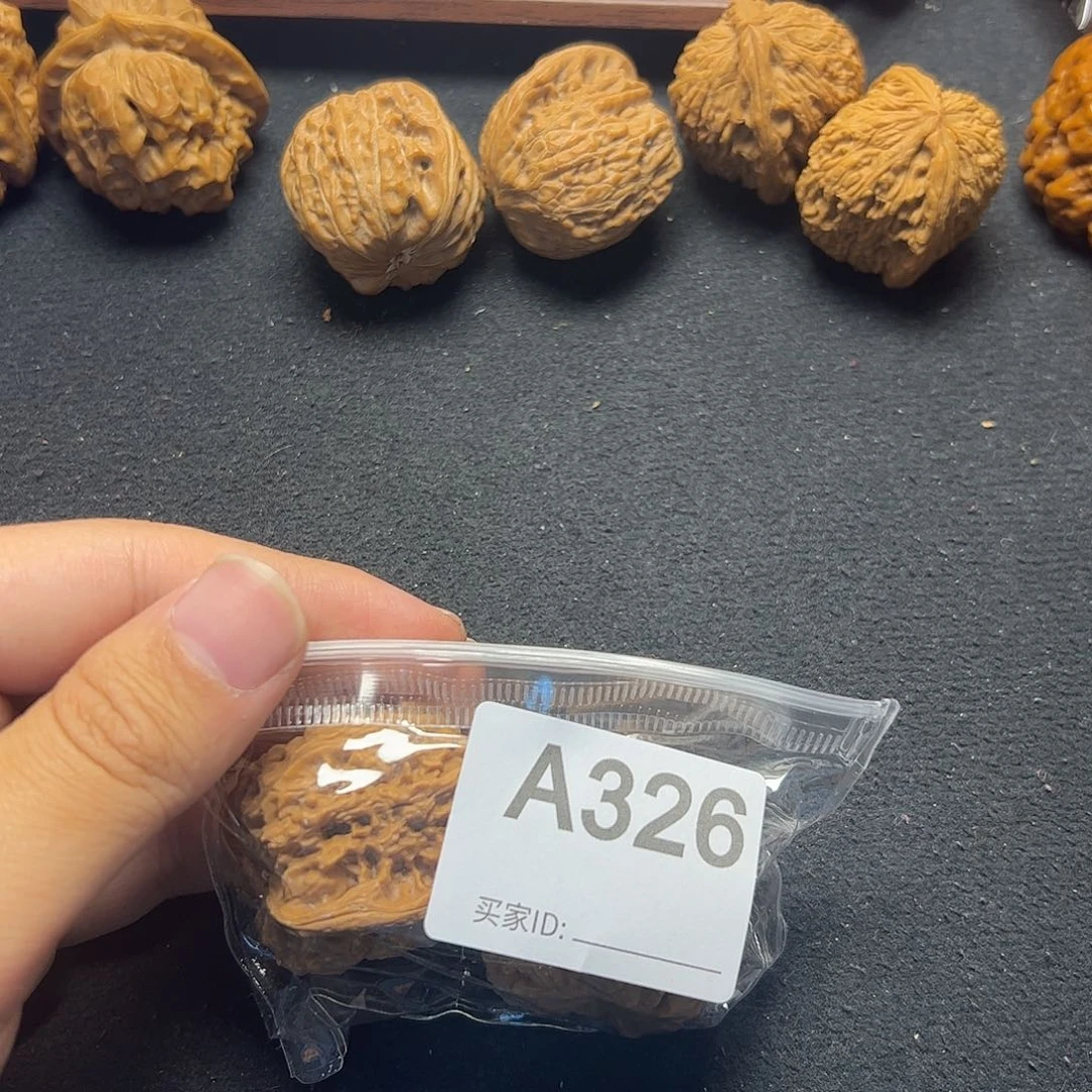 .***.文玩核桃吊坠南疆