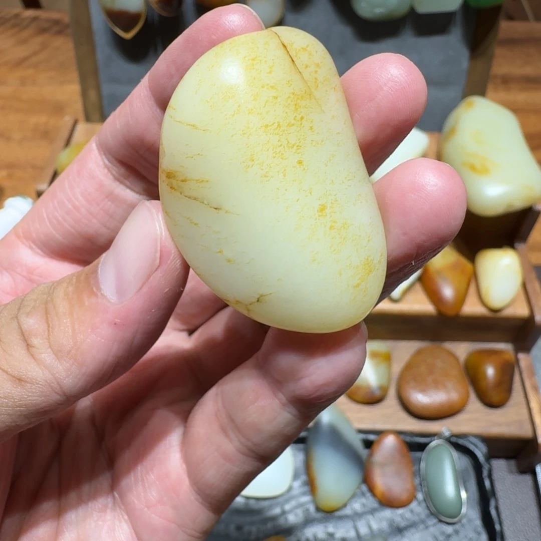 子***建和田玉未镶嵌挂件