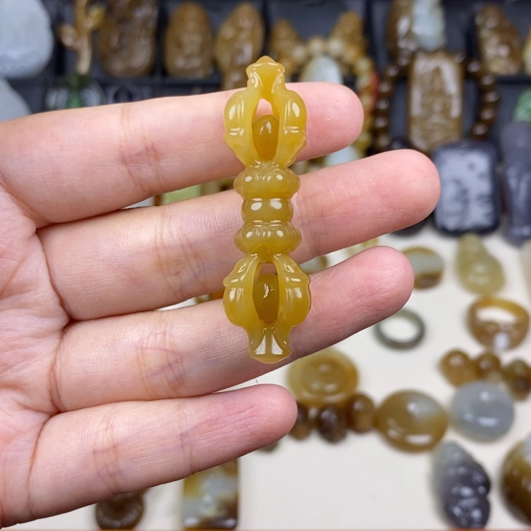 碎***人颈饰未镶嵌和田玉