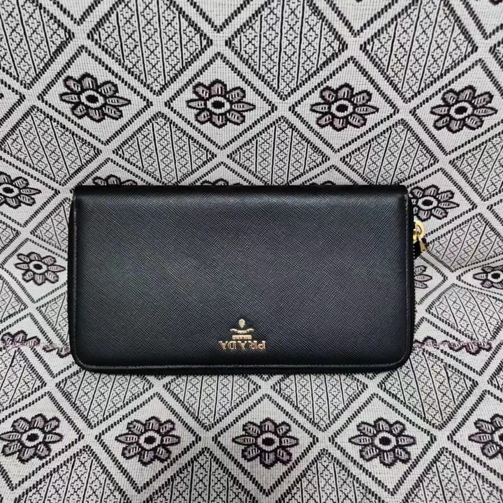 95新 Prada/普拉达 拉链钱包长款十字纹【诗诗】BG23007690