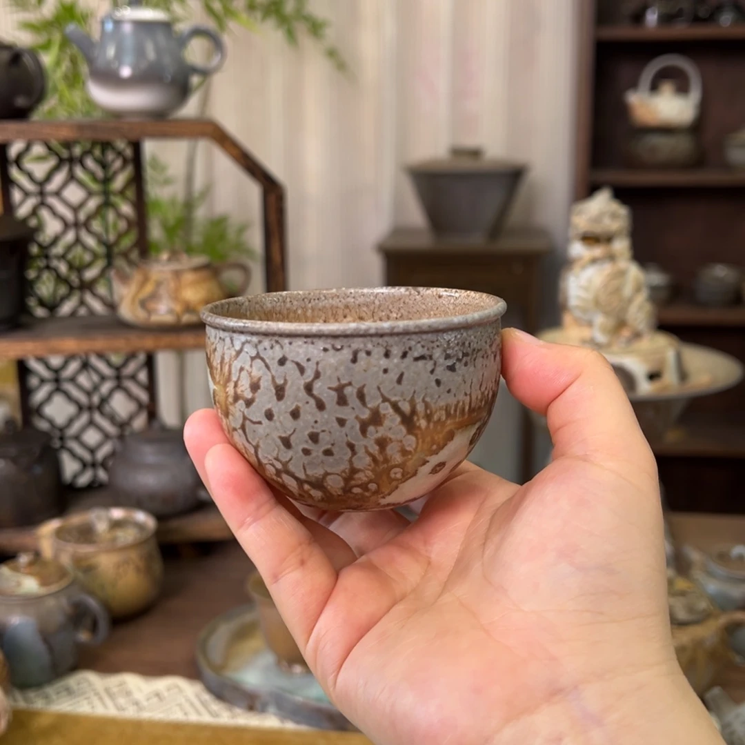 05中白重落灰缸杯