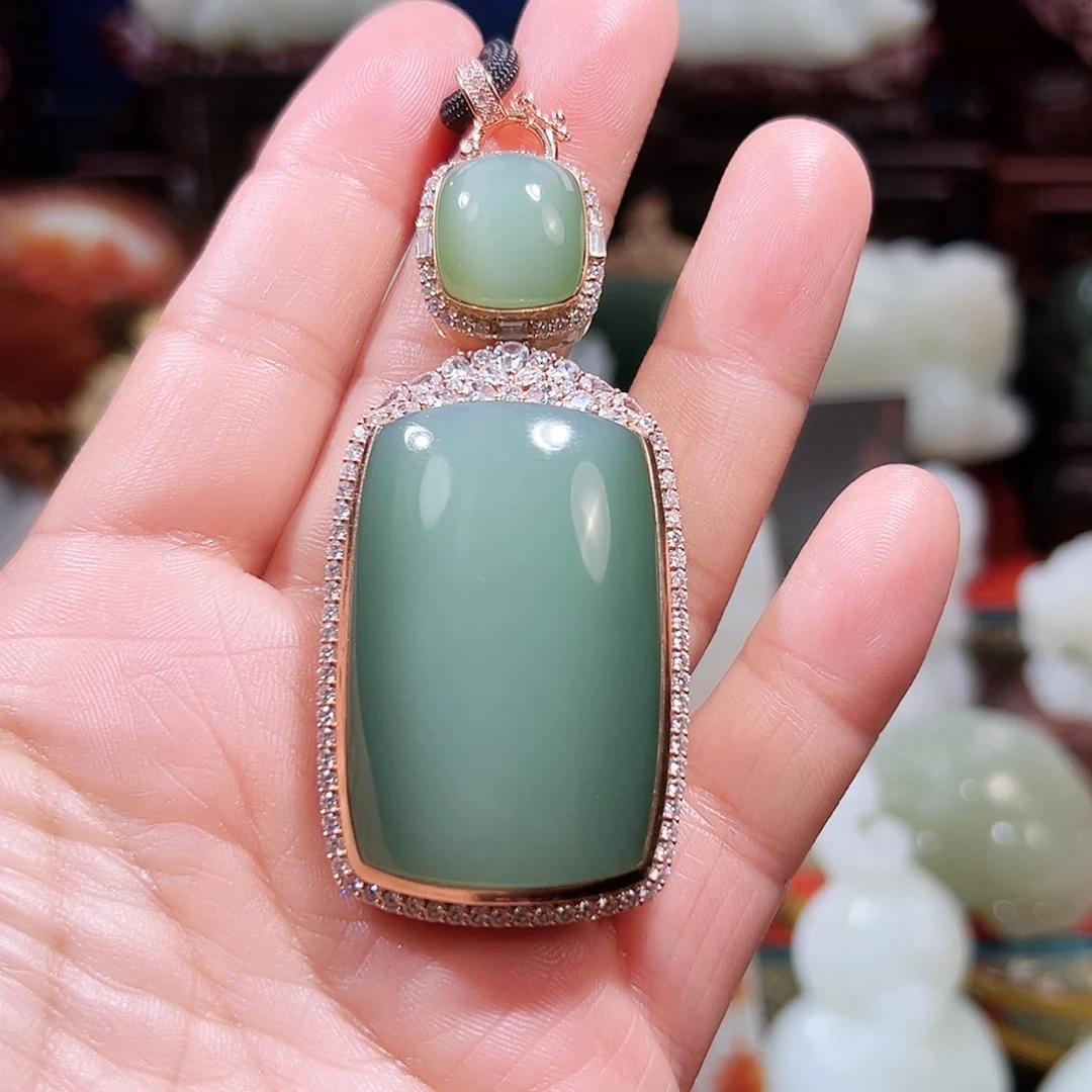 18K金镶嵌手链和田玉（糖玉）