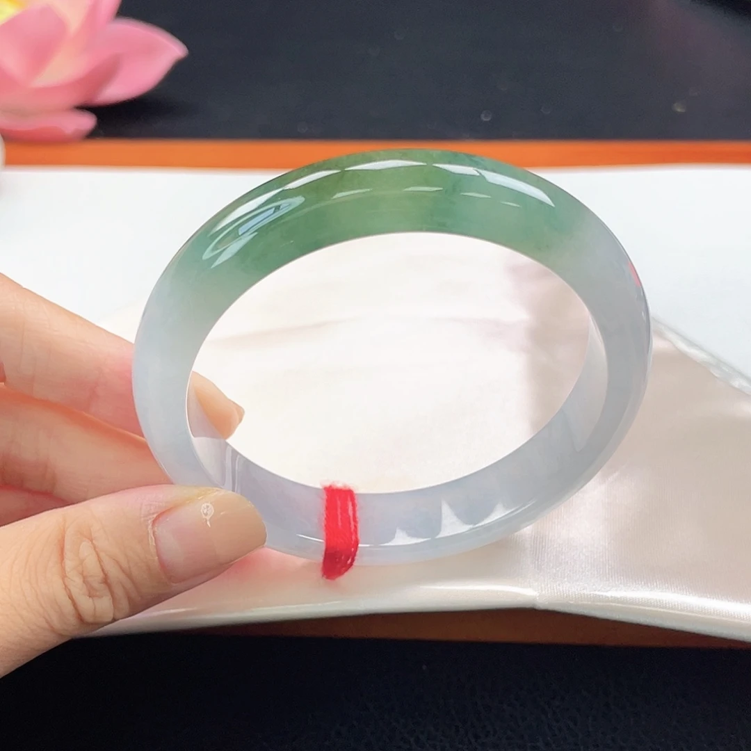 翡翠未镶嵌手镯31号渐变半山水月牙泉8421