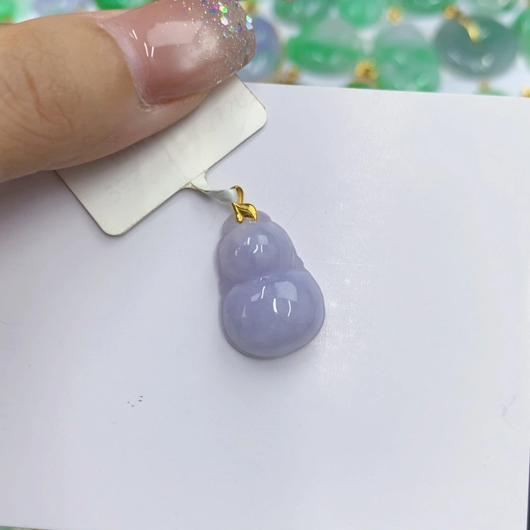翡翠18K金镶嵌颈饰翡翠