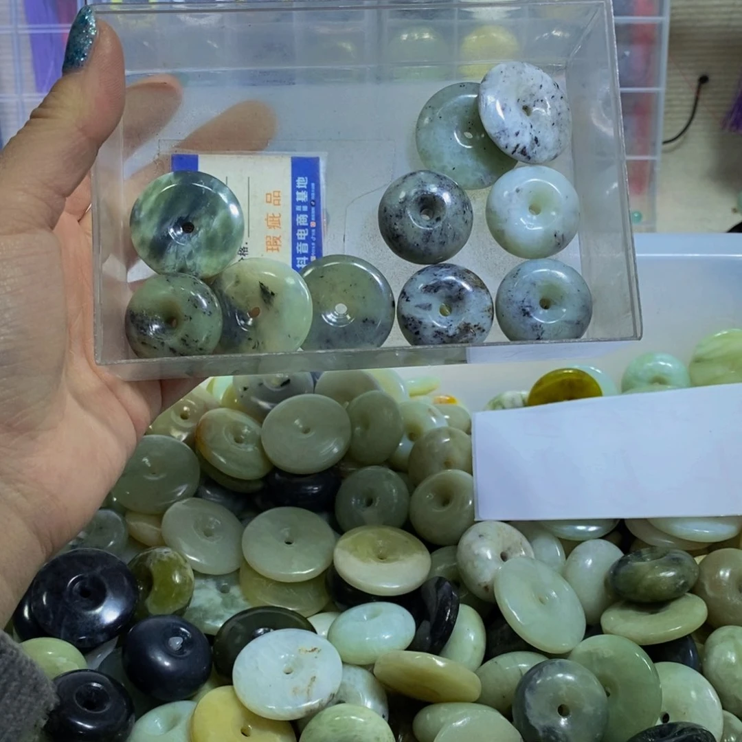 蛇纹石玉未镶嵌颈饰420