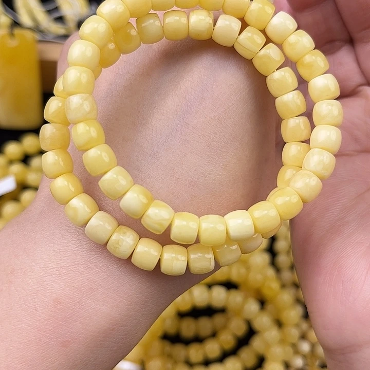 琥珀未镶嵌颈饰琥珀，多样性发其一