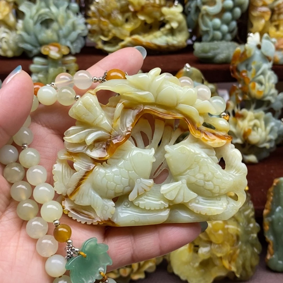 蛇纹石玉颈饰未镶嵌