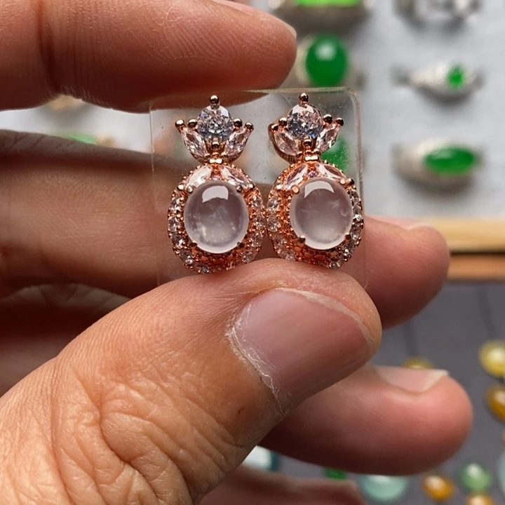 翡翠裸石冰种耳钉